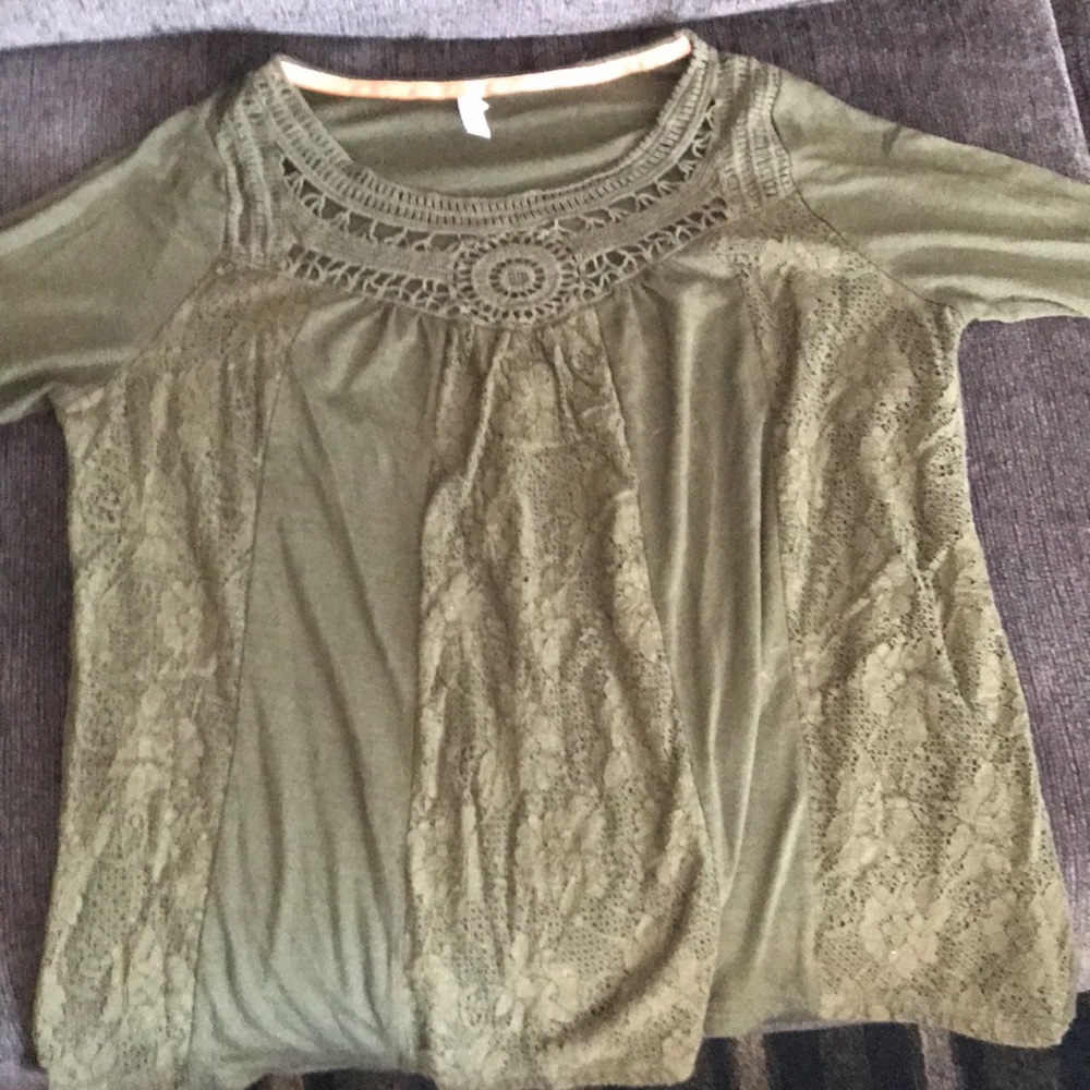 Long sleeved shirt